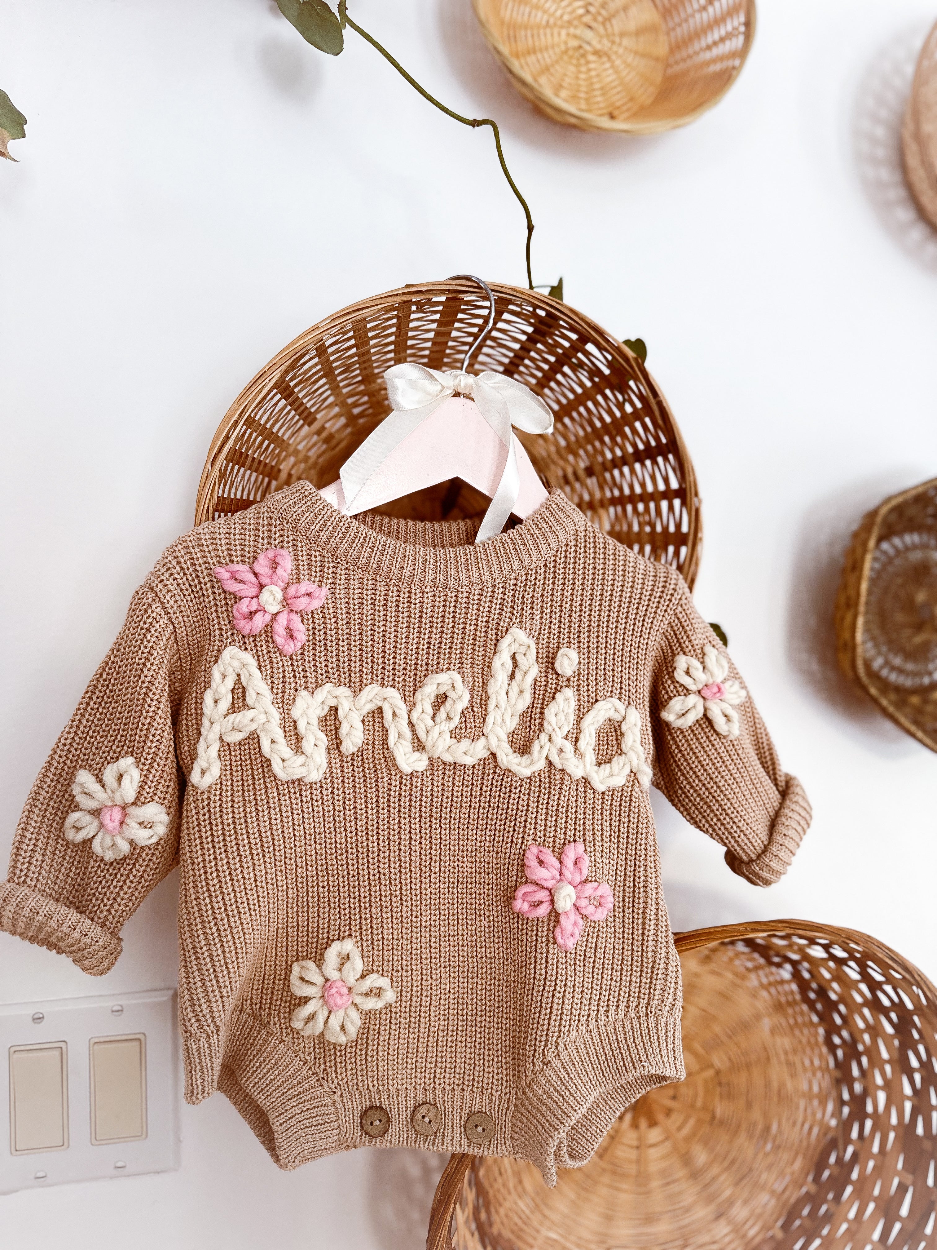 Personalized Embroidered Knitted Sweater 🧶