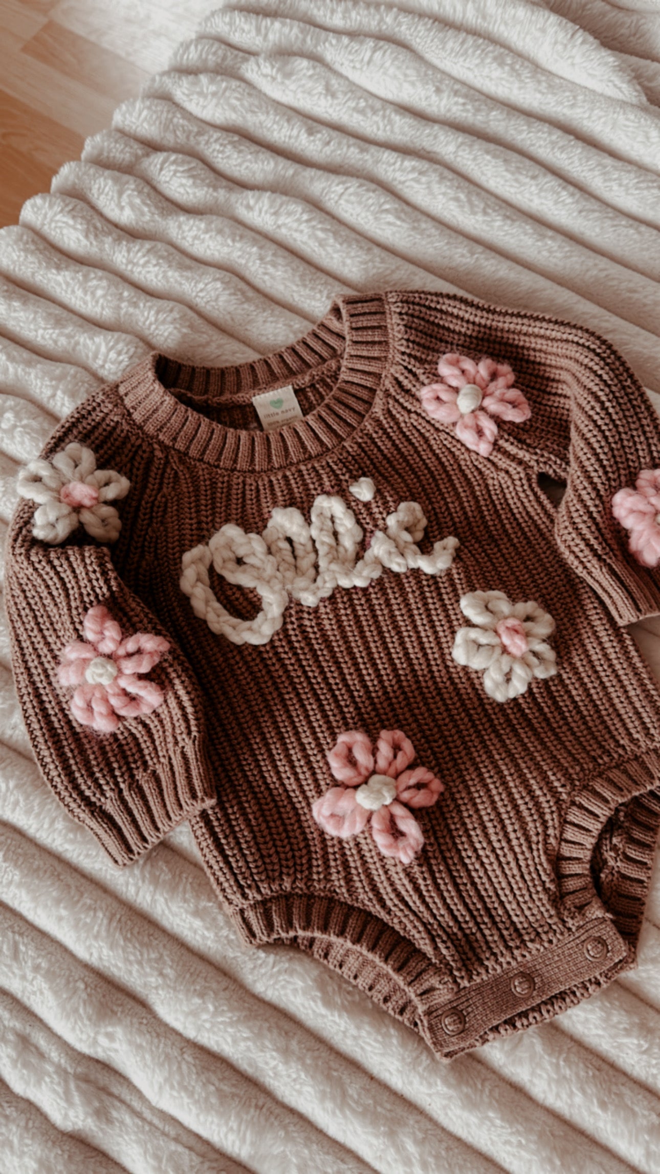 Personalized Embroidered Knitted Sweater 🧶