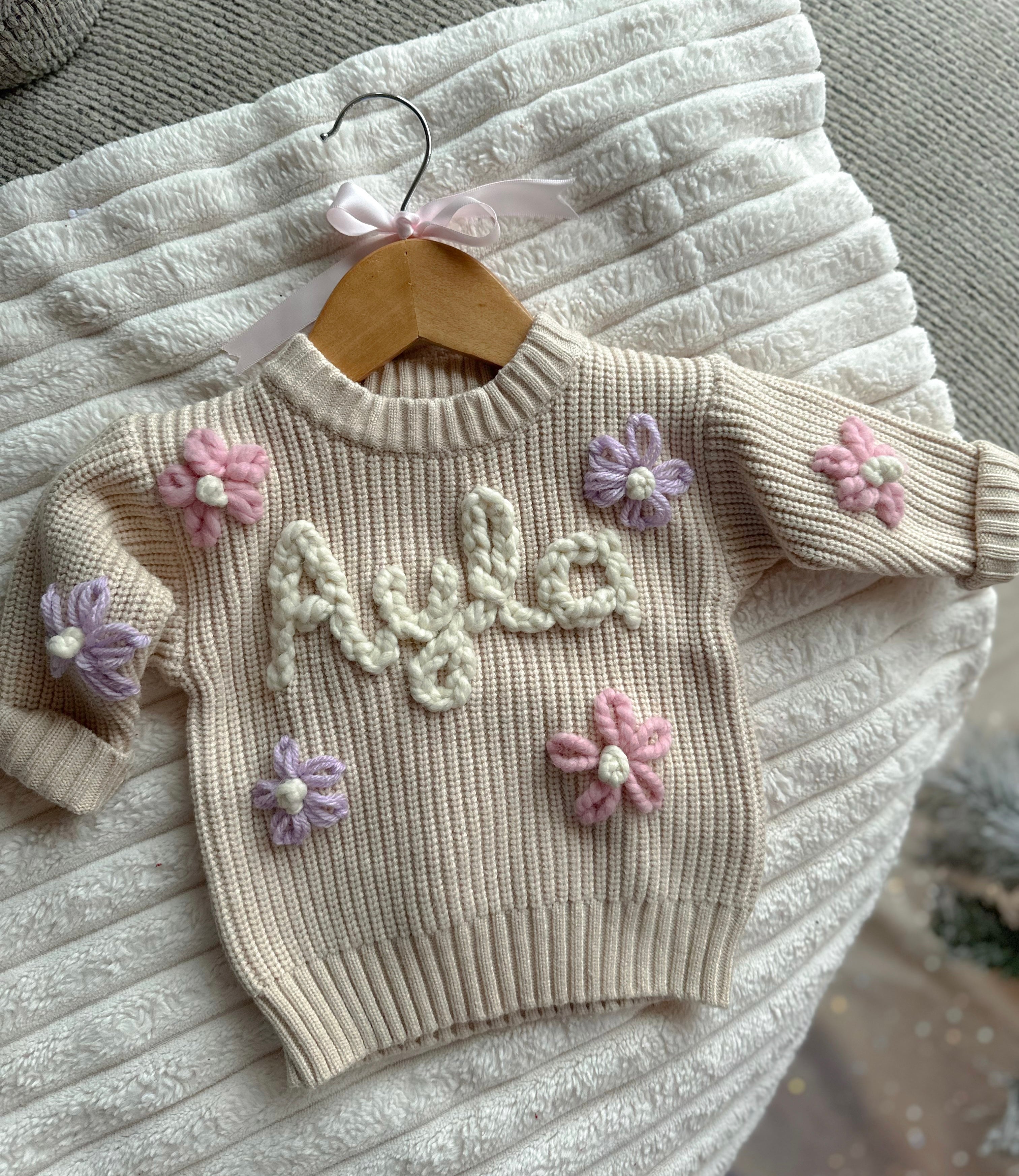Personalized Embroidered Knitted Sweater 🧶