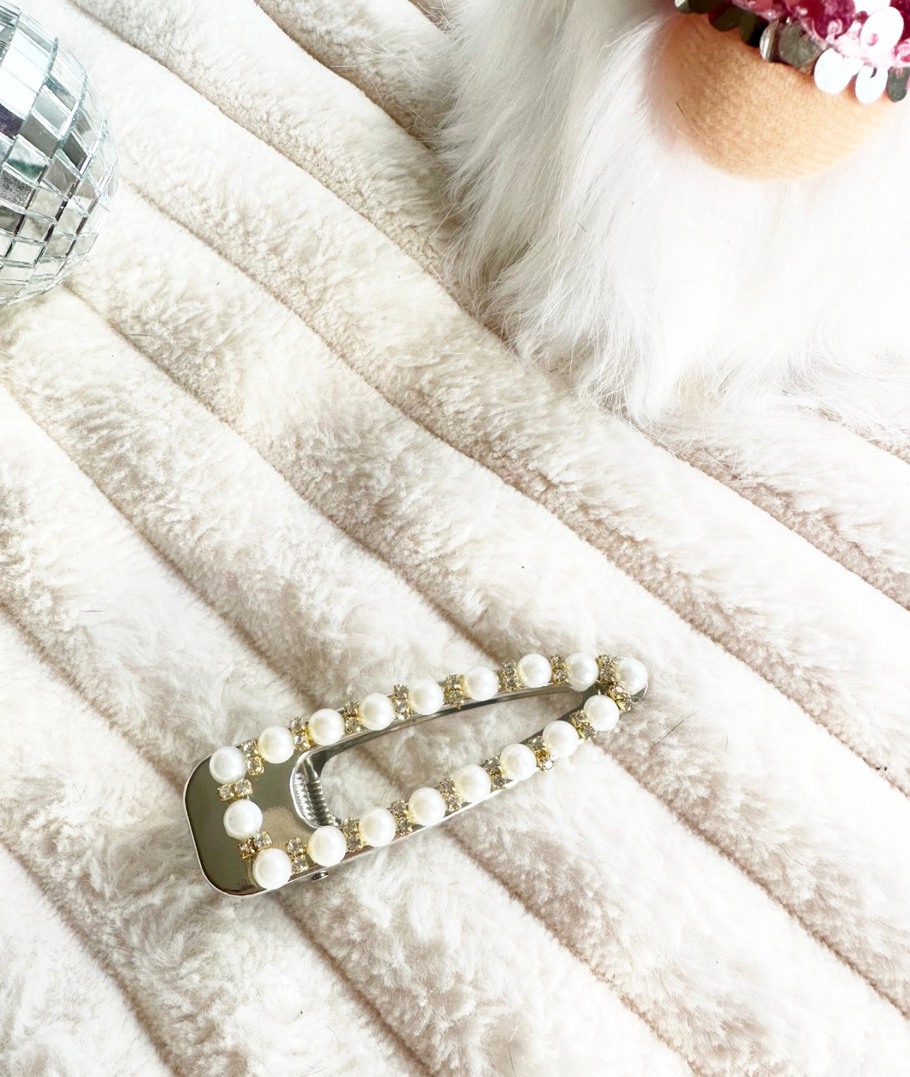 Silver Pearl Bling Clip💫