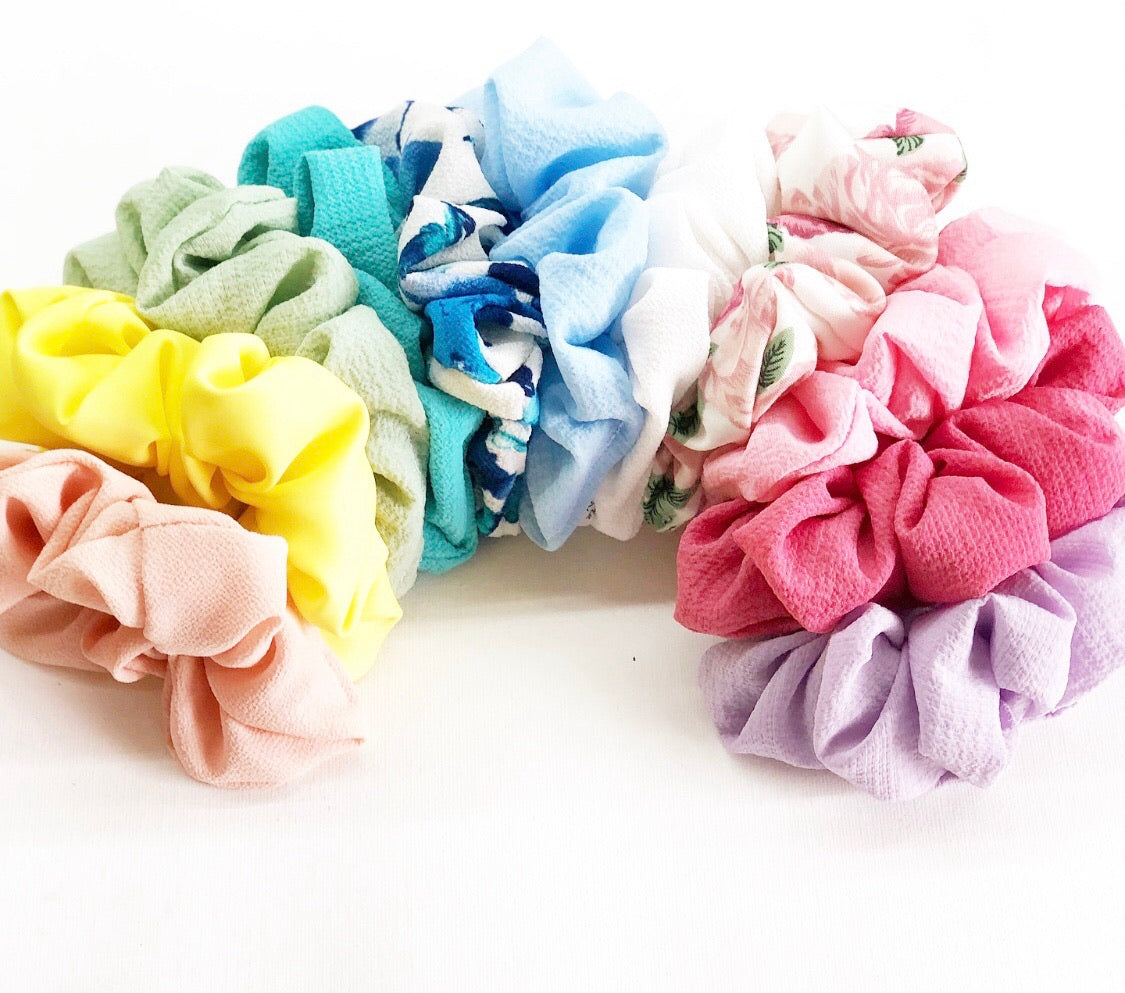 Robin’s Egg Scrunchie 💙